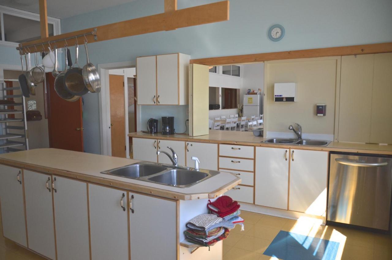 Auberge De Douglastown Gaspe Exterior photo